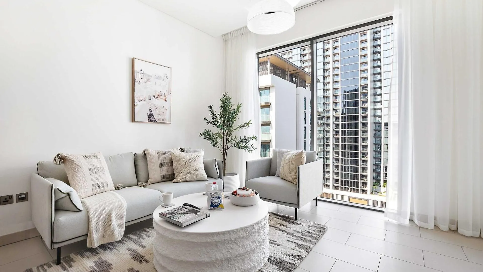 Silkhaus Luxurious 1 Bdr High End Neighborhood location