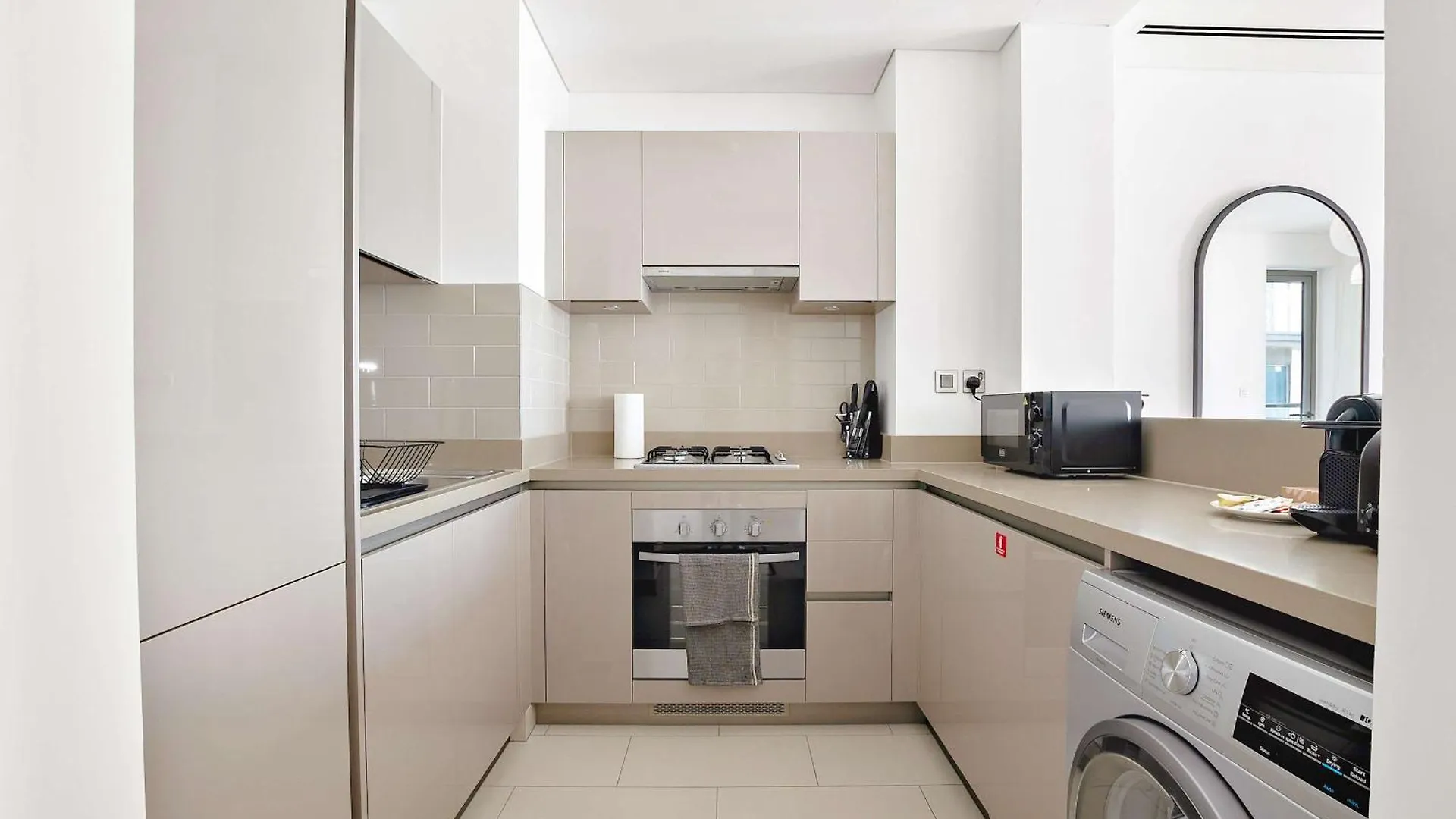 Silkhaus Luxurious 1 Bdr High End Neighborhood Apartment Dubai